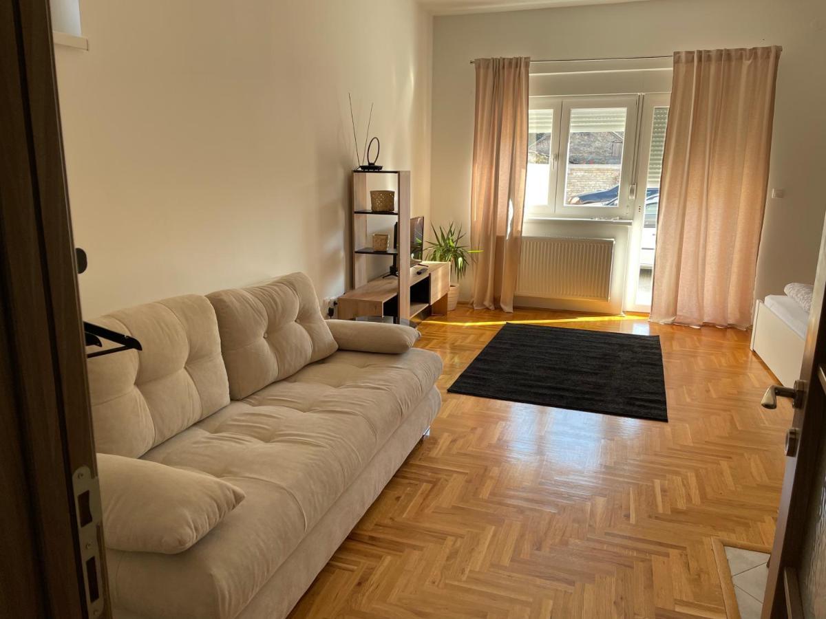 Apartman Sunny Σόμπορ Εξωτερικό φωτογραφία